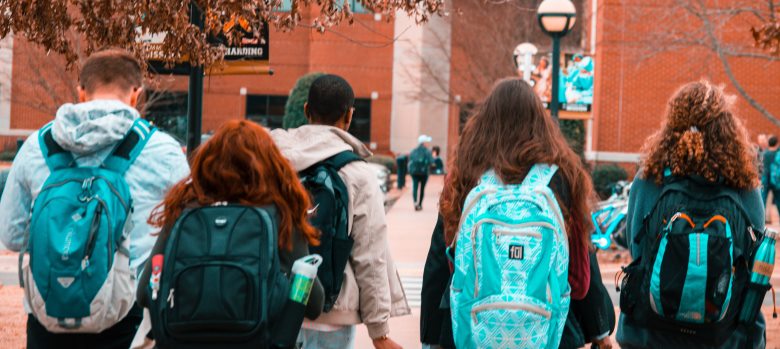 backpacks-college-college-students-1454360